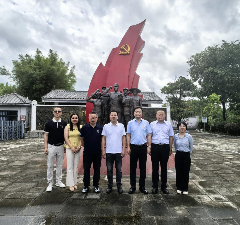 传承红色基因，践行法治为民宗旨